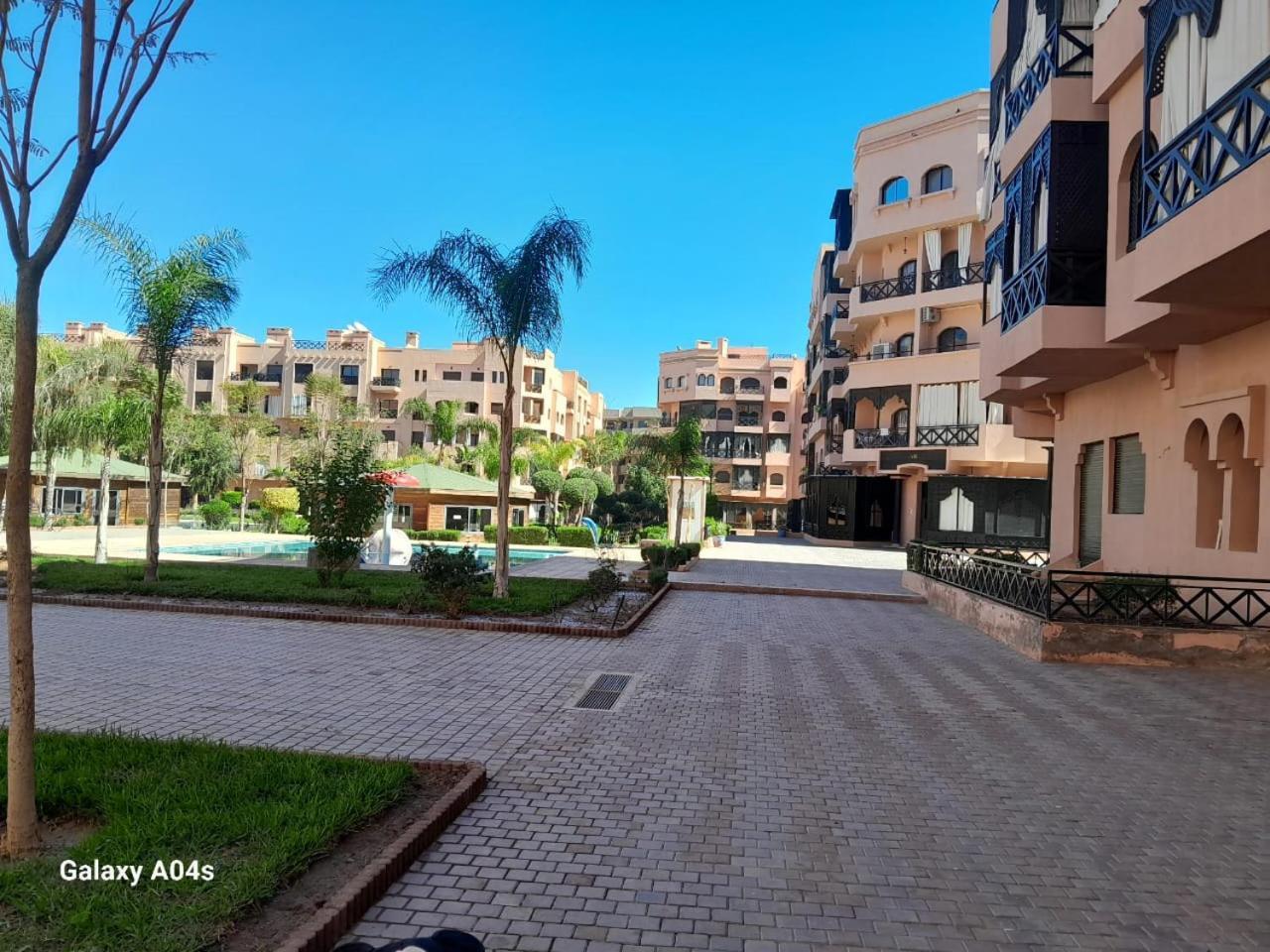 Apartment Cosy A Marrakech Avec Des Espaces Verts Et 5 Piscines Marrakesch